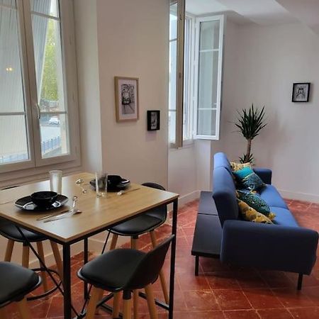Appartement De Charme Avec Tomettes Et Parquet Graulhet Екстериор снимка